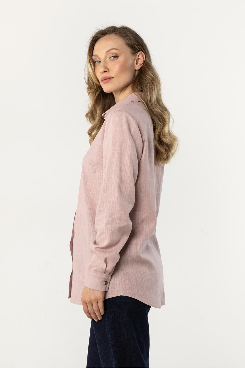 Koszula Damska Model A768 Dirty Pink - awama - obrazek 2