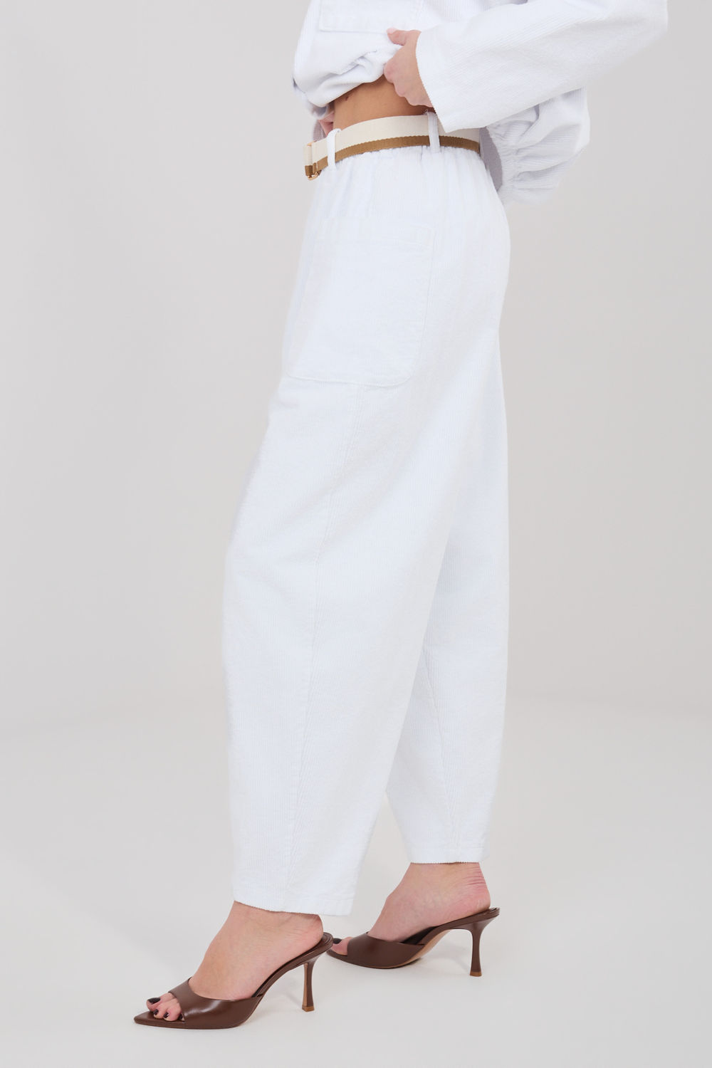 Spodnie Damskie Model IT-SP-FL9665.78 White - Rue Paris - obrazek 2