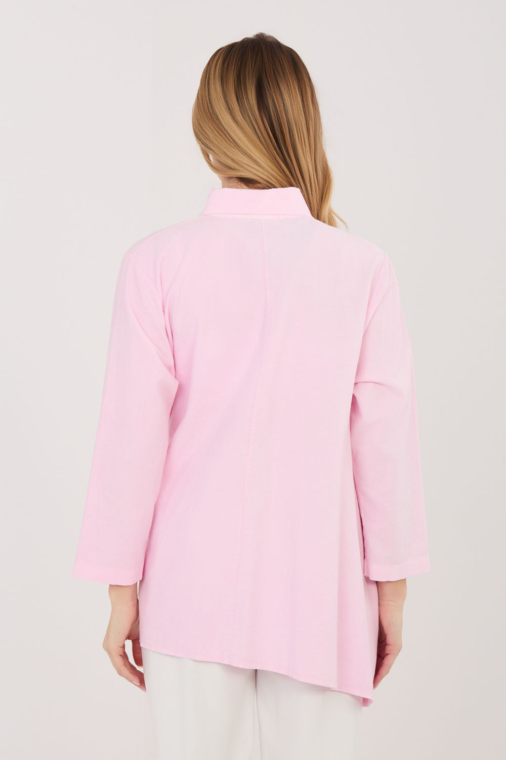 Koszula Damska Model IT-KS-FL10188.27 Light Pink - Rue Paris - obrazek 3