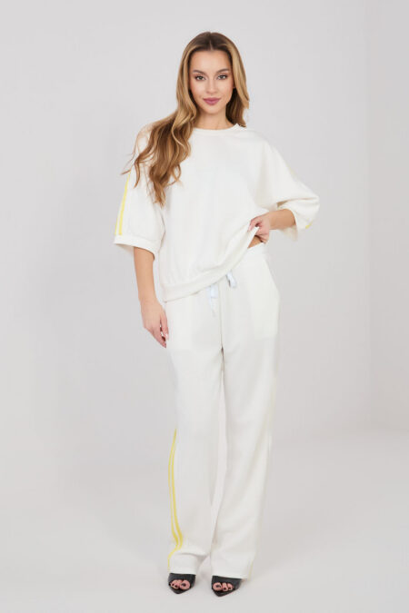Spodnie Komplet Model IT-KMPL-22215.77 Ecru - Rue Paris