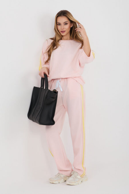 Spodnie Komplet Model IT-KMPL-22215.78 Light Pink - Rue Paris