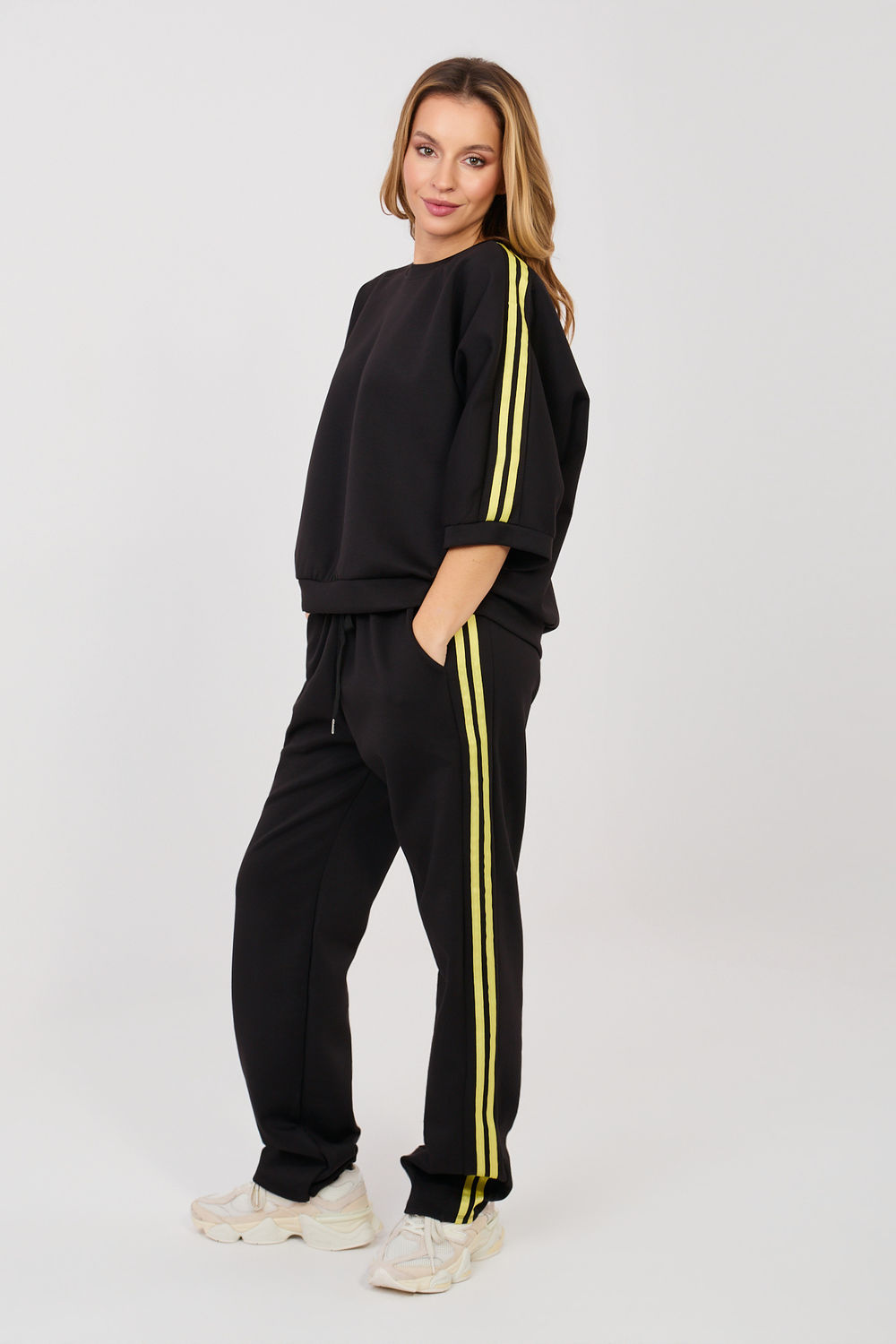 Spodnie Komplet Model IT-KMPL-22215.78 Black - Rue Paris - obrazek 2
