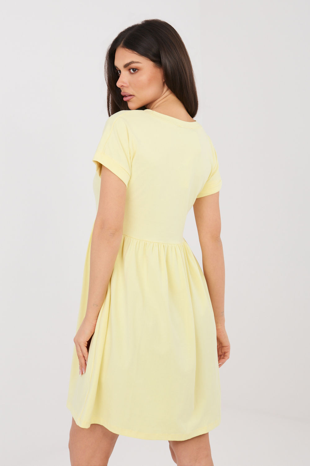 Sukienka Model RV-SK-5672.03P Light Yellow - Rue Paris - obrazek 3