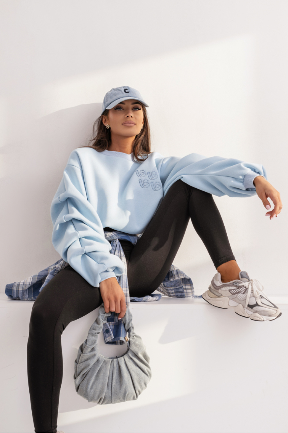 Bluza Damska Model Remy 496802665 Błękit - LaBalancia - obrazek 2