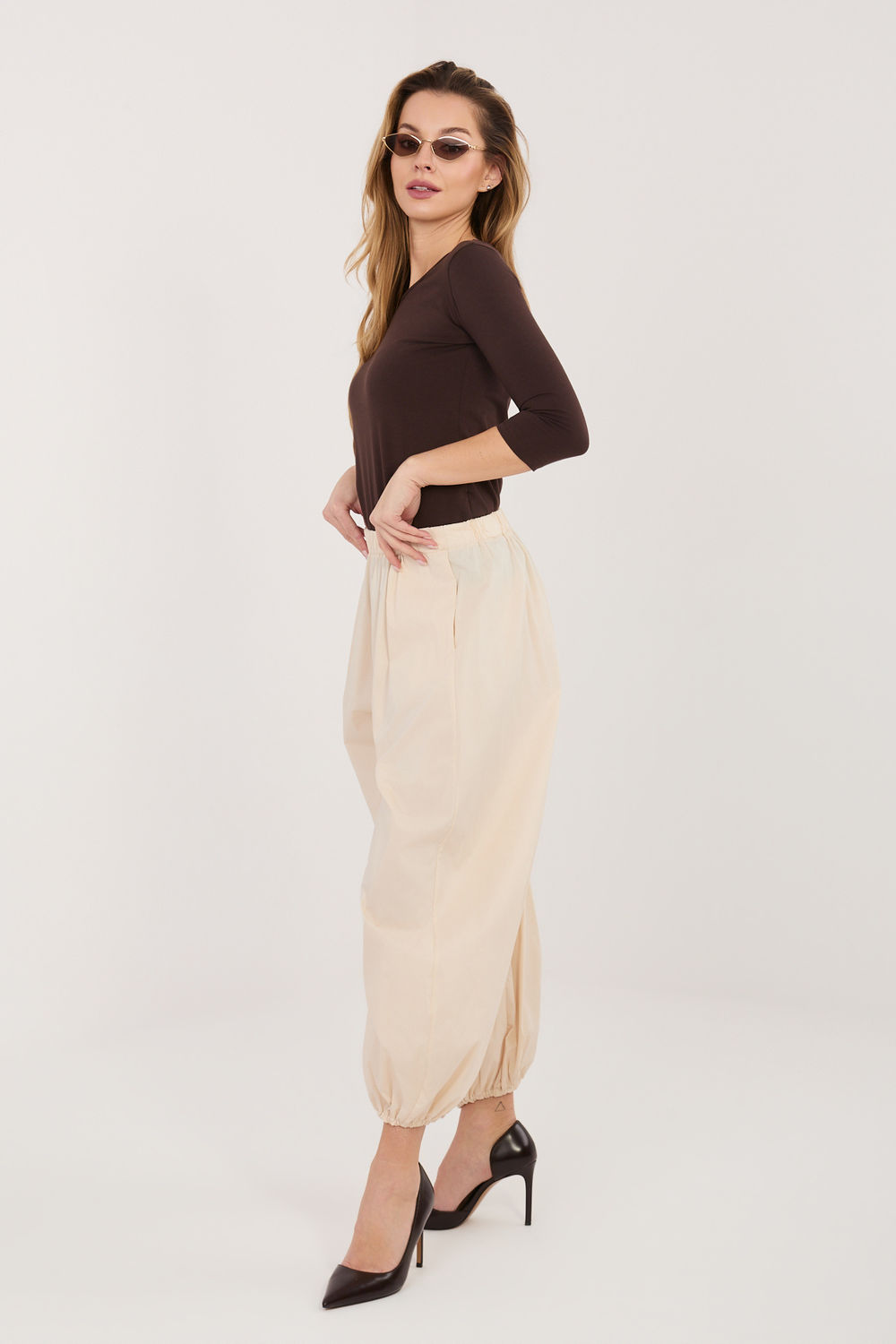 Spodnie Damskie Model IT-SP-FL10309.70 Light Beige - Rue Paris - obrazek 3