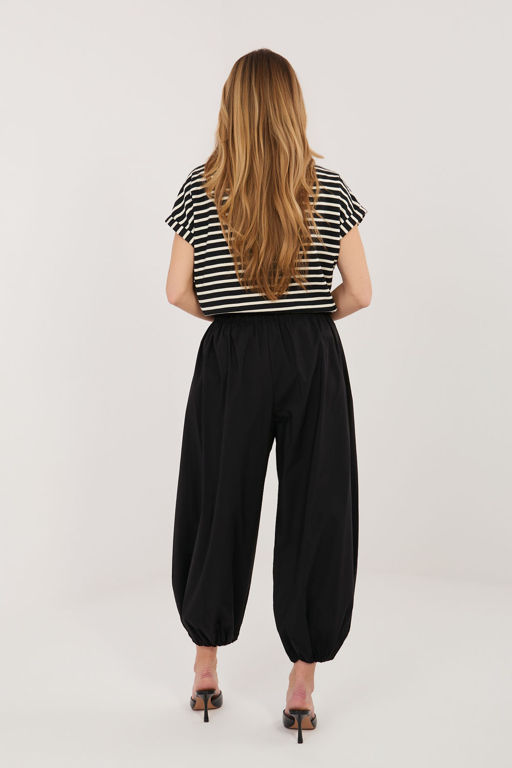 Spodnie Damskie Model IT-SP-FL10309.60 Black - Rue Paris - obrazek 3