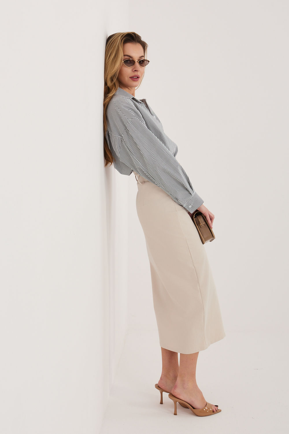 Spódnica Model IT-SD-FL7393-1.16 Light Beige - Rue Paris - obrazek 2