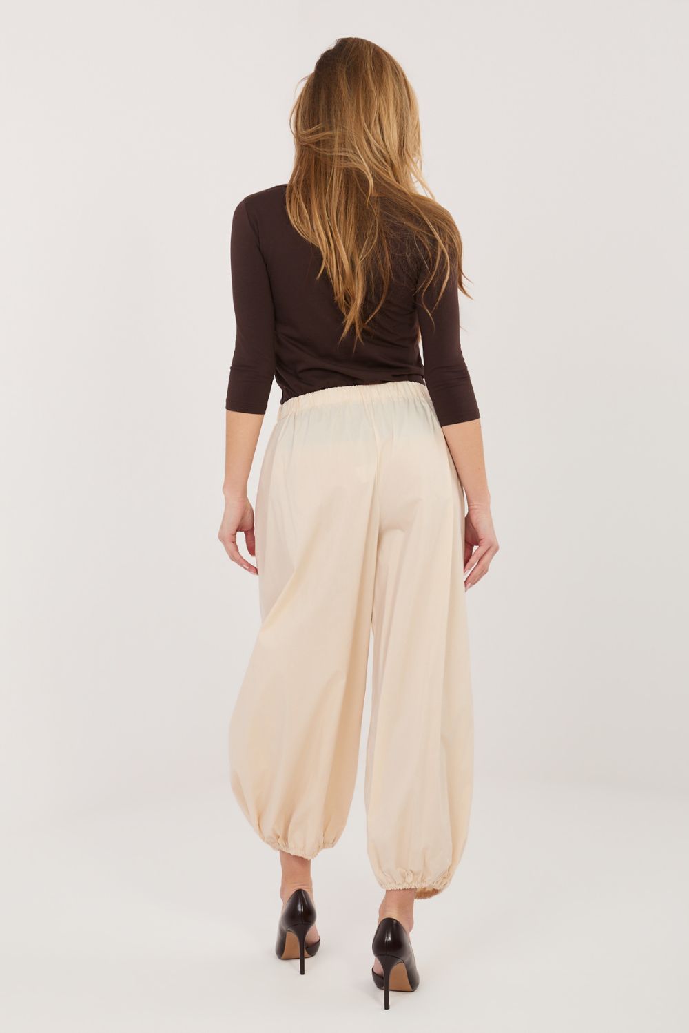 Spodnie Damskie Model IT-SP-FL10309.70 Light Beige - Rue Paris - obrazek 4