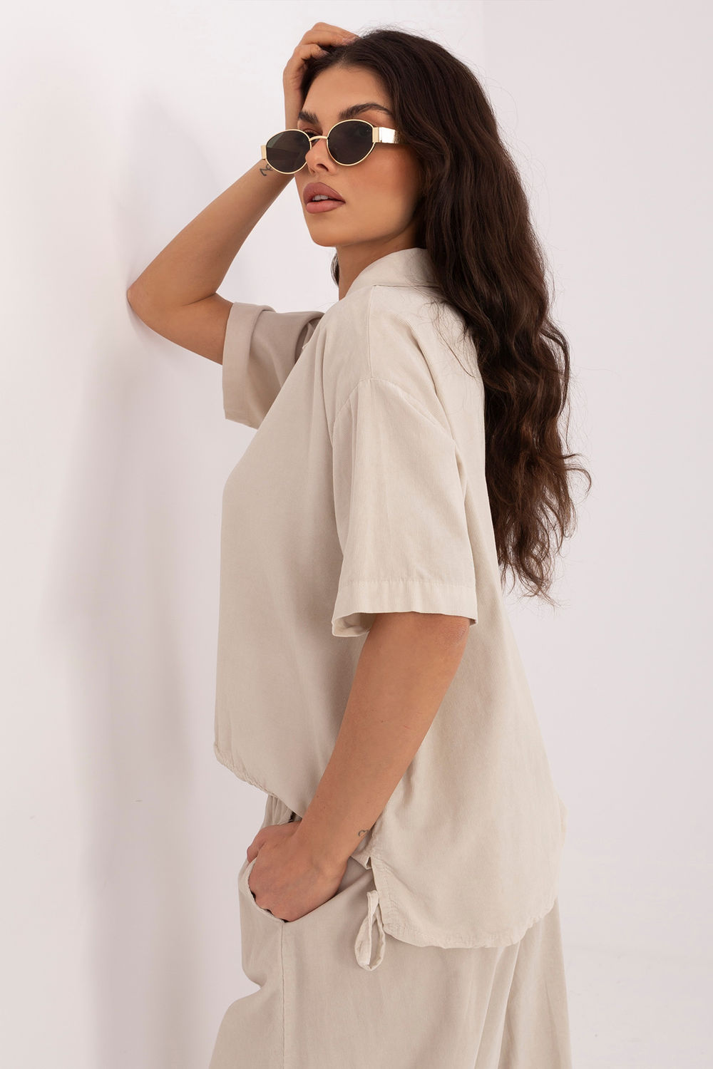 Koszula Damska Model IT-KS-FL10320.12 Beige - Italy Moda - obrazek 2
