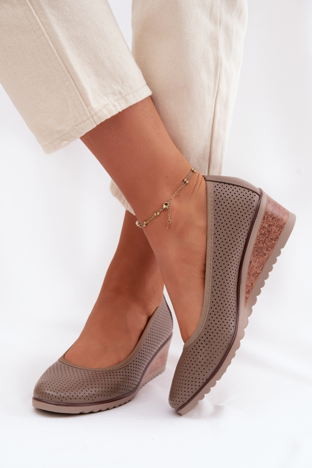 Półbuty Model Vinceza 58629 Dark Beige - Step in style - obrazek 3