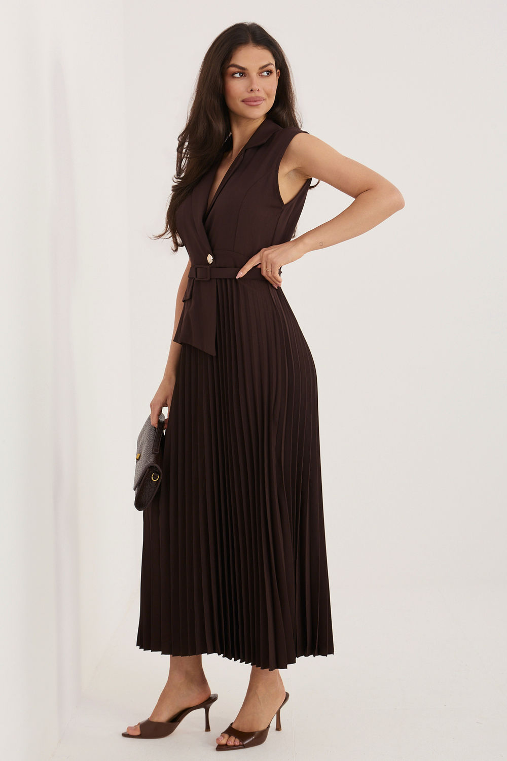 Sukienka Model IT-SK-21558.03 Dark Brown - Rue Paris - obrazek 2