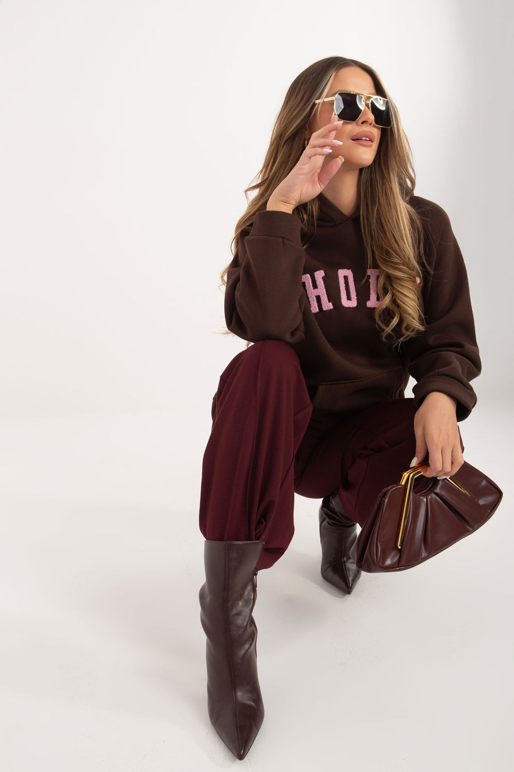Bluza Damska Model RV-BL-A1082.24 Dark Brown - Rue Paris - obrazek 4