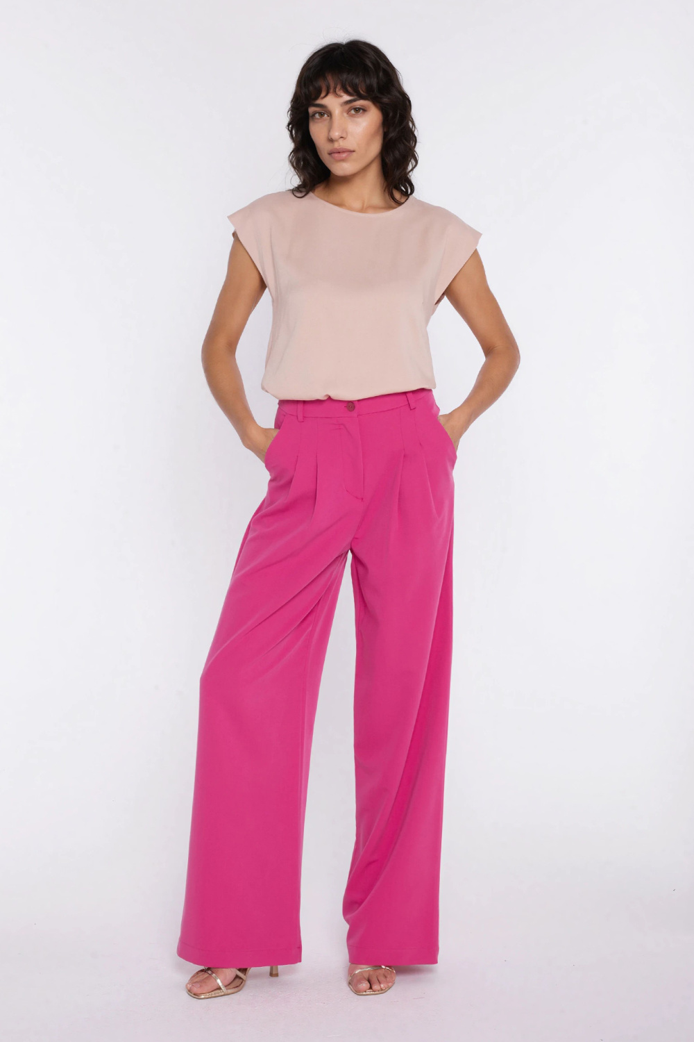Spodnie z zakładkami wide leg SD138 Pink - Nife - obrazek 4