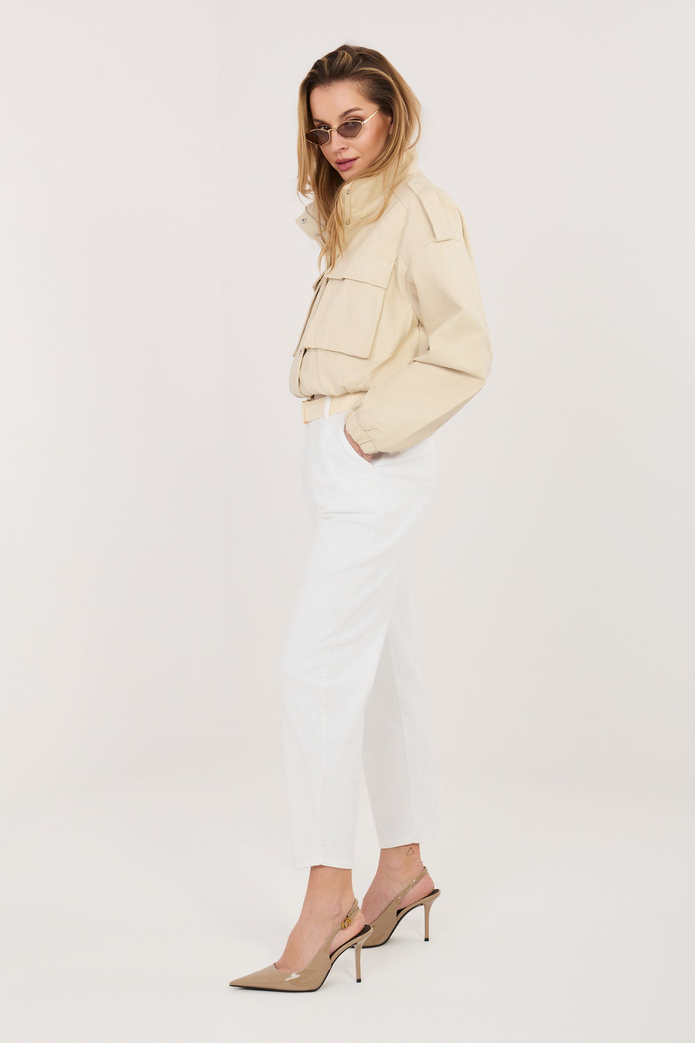 Spodnie Damskie Model IT-SP-242979.90 Ecru - Italy Moda - obrazek 2