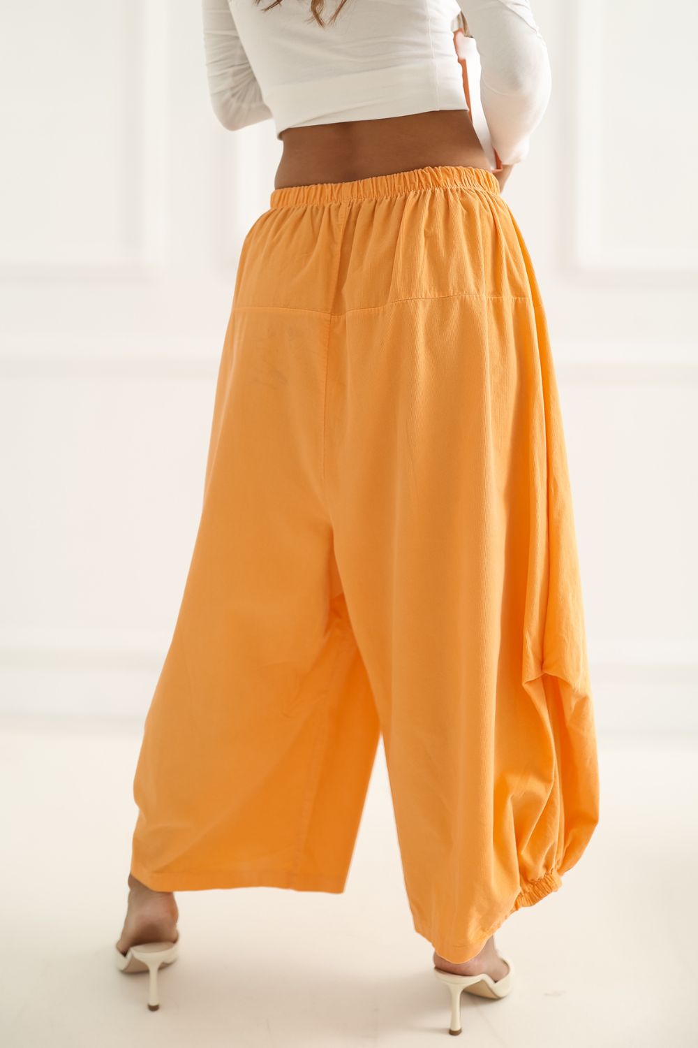 Spodnie Damskie Model IT-SP-FL9321.95 Light Orange - Italy Moda - obrazek 4