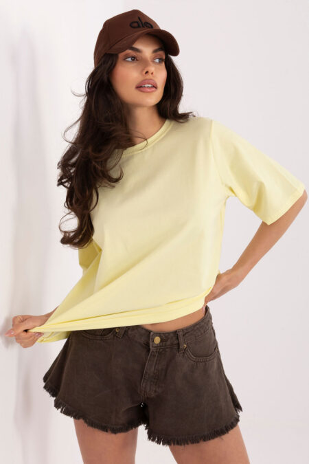 Tshirt Damski Model RV-TS-A1089.87 Light Yellow - Rue Paris