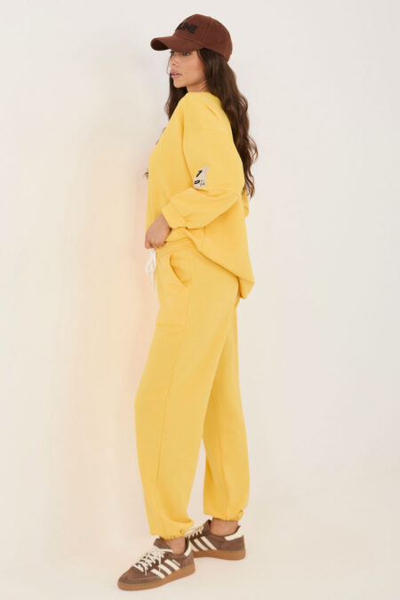 Spodnie Komplet Model RV-KMPL-A1279.85 Yellow - Rue Paris