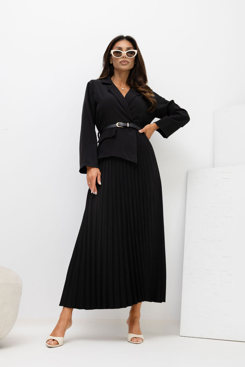 Sukienka Model IT-SK-21599-1.03 Black - Rue Paris