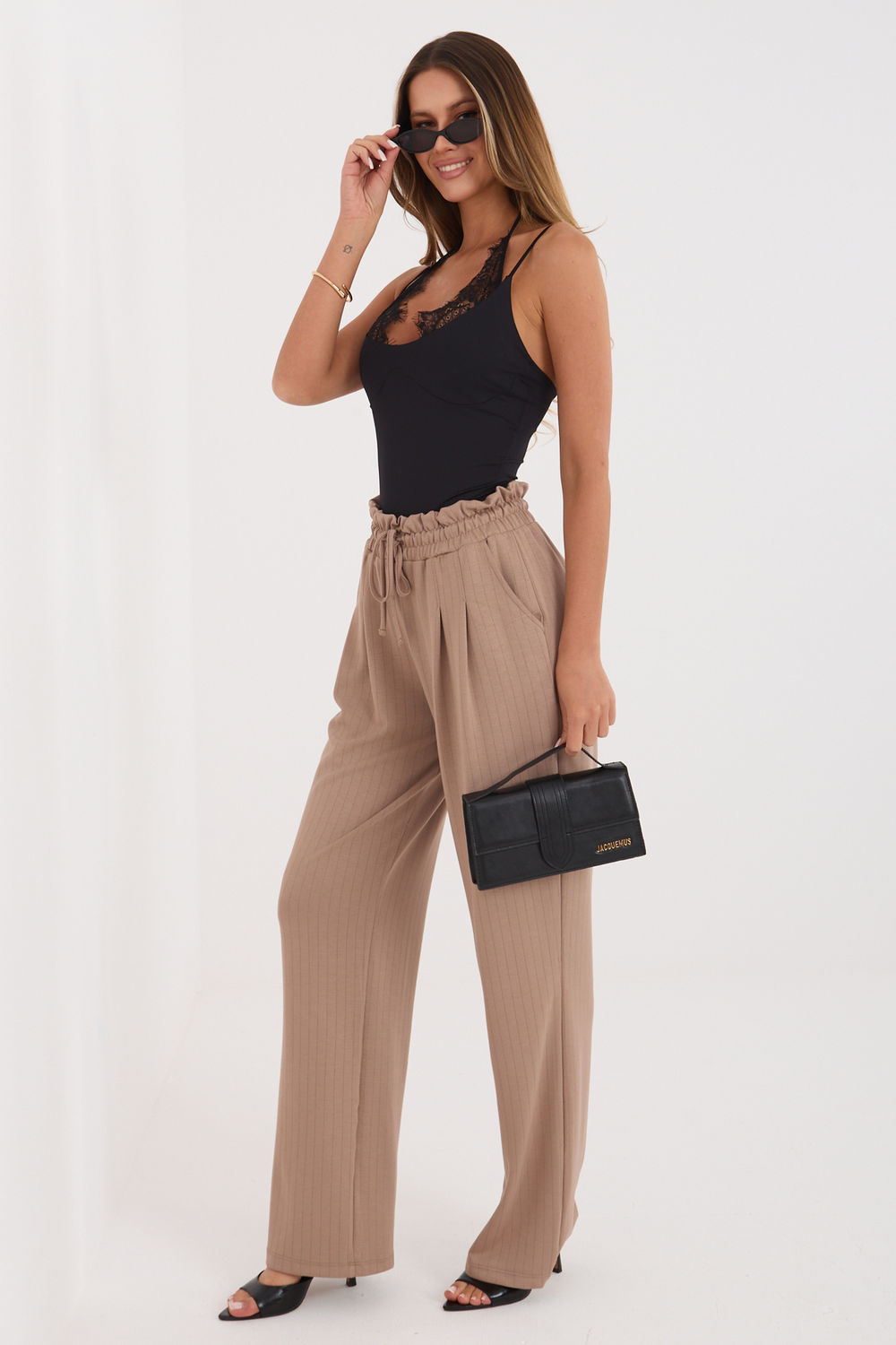 Spodnie Dresowe Model RV-DR-A1292.31 Dark Beige - Rue Paris - obrazek 2