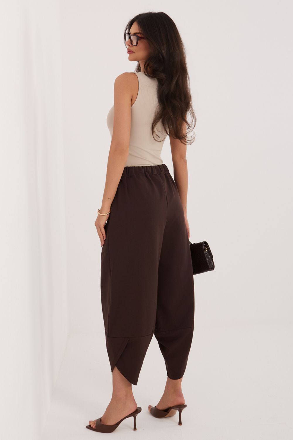 Spodnie Dresowe Model RV-DR-9719-1.22 Dark Brown - Rue Paris - obrazek 4