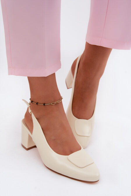Sandały Model Maden 26SD98-9827 Ecru - Step in style