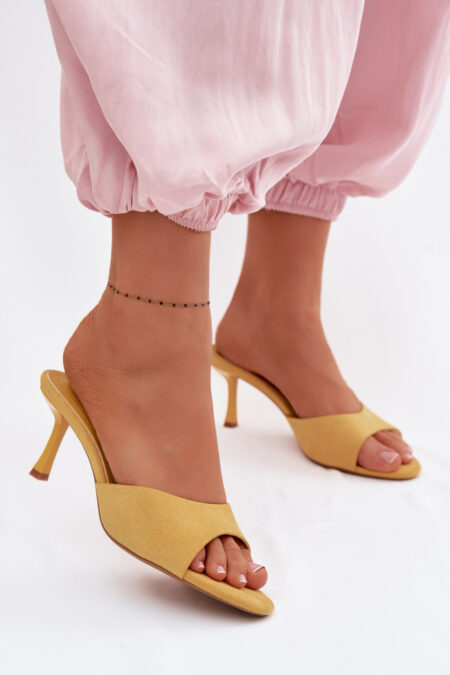 Sandał Klapki Model Melissea XL-19 Yellow Zamsz - Step in style