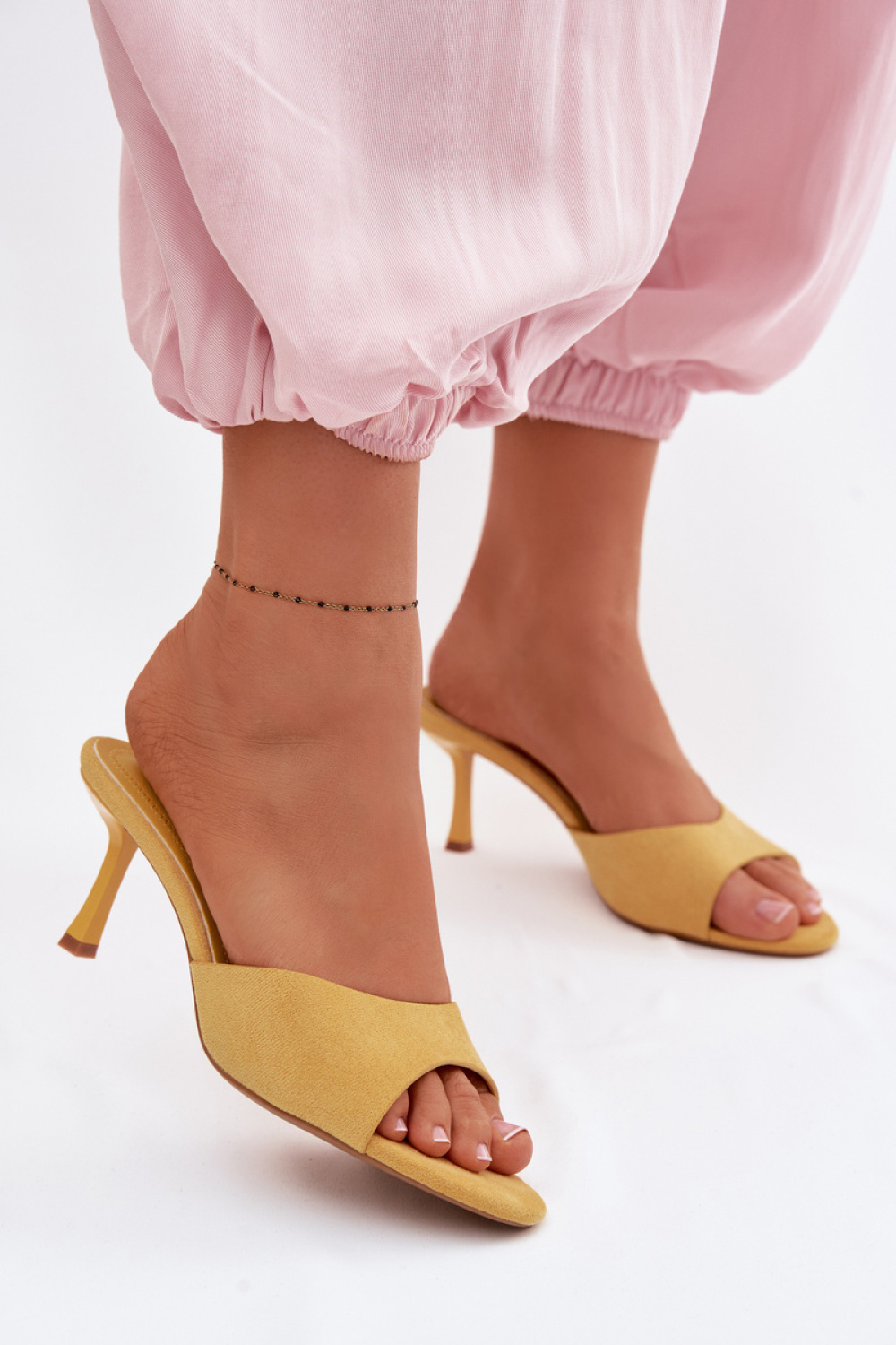 Sandał Klapki Model Melissea XL-19 Yellow Zamsz - Step in style