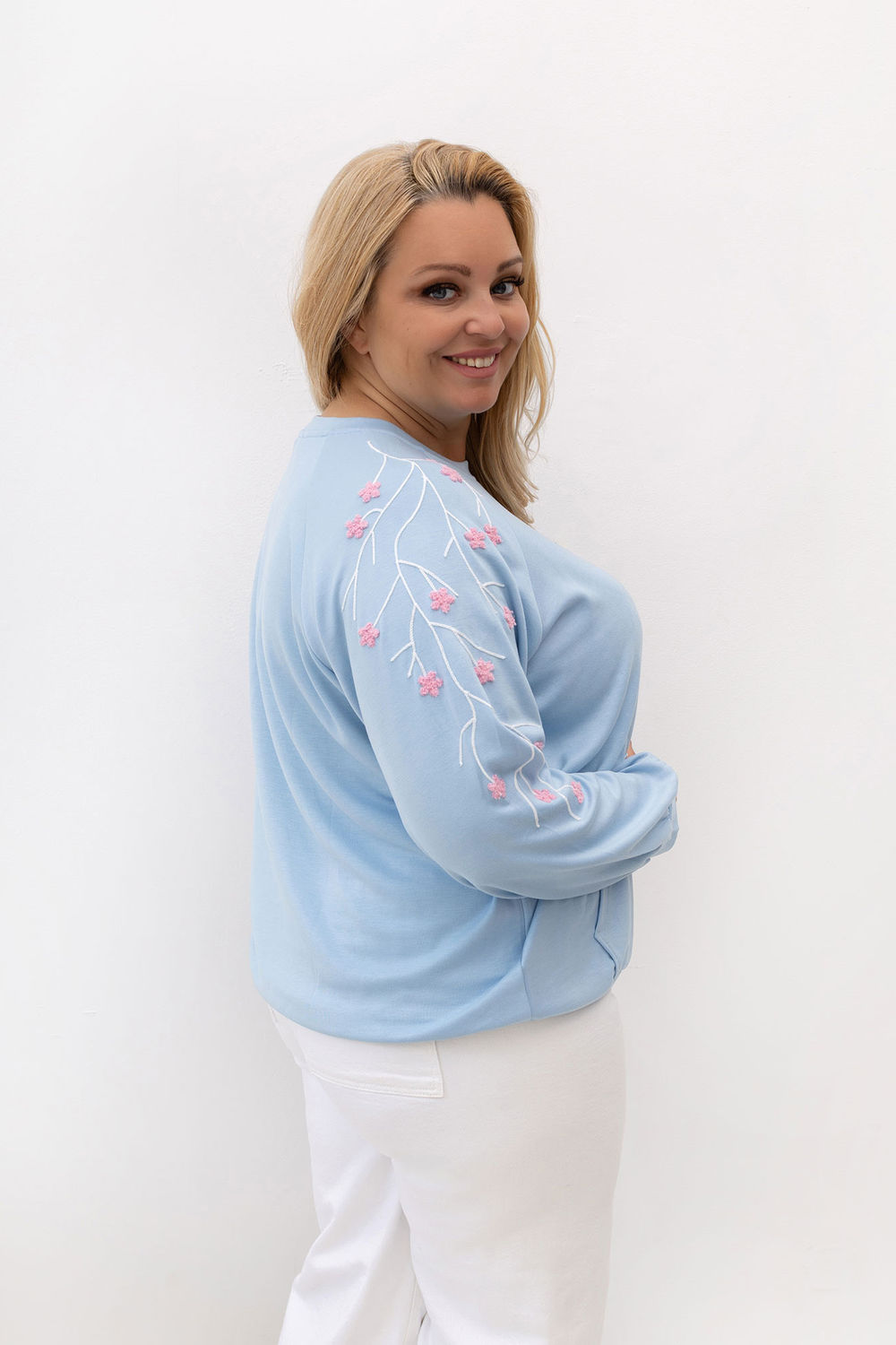 Bluza Damska Model RV-BL-A1210.98 Light Blue - Relevance - obrazek 3