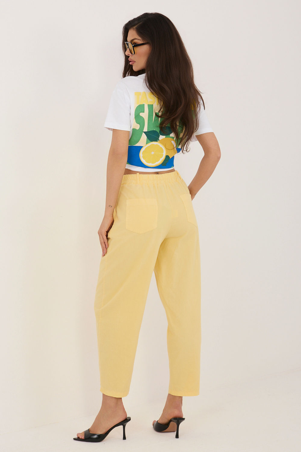 Spodnie Damskie Model IT-SP-FL8916-1.60 Light Yellow - Rue Paris - obrazek 3