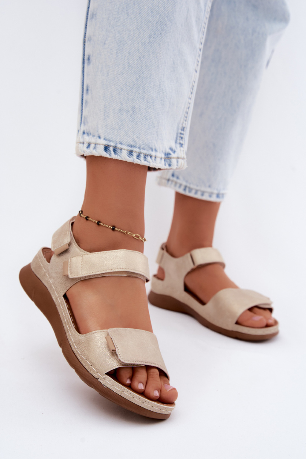 Sandały Model Linora 26SD98-191 Gold - Step in style