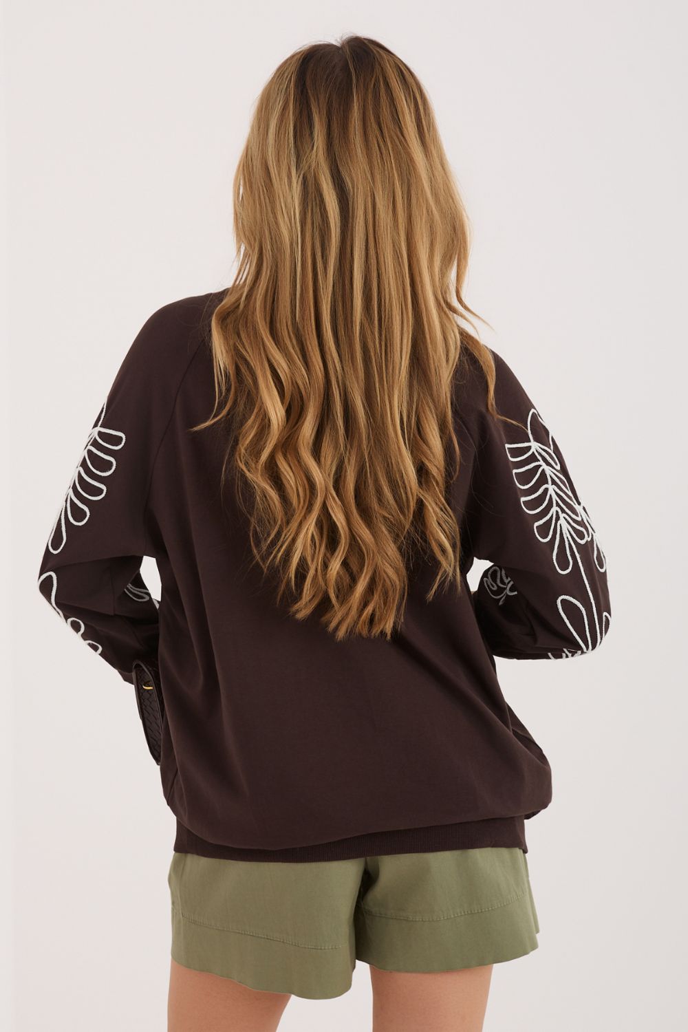 Bluza Damska Model RV-BL-A367-1.18P Dark Brown - Rue Paris - obrazek 4
