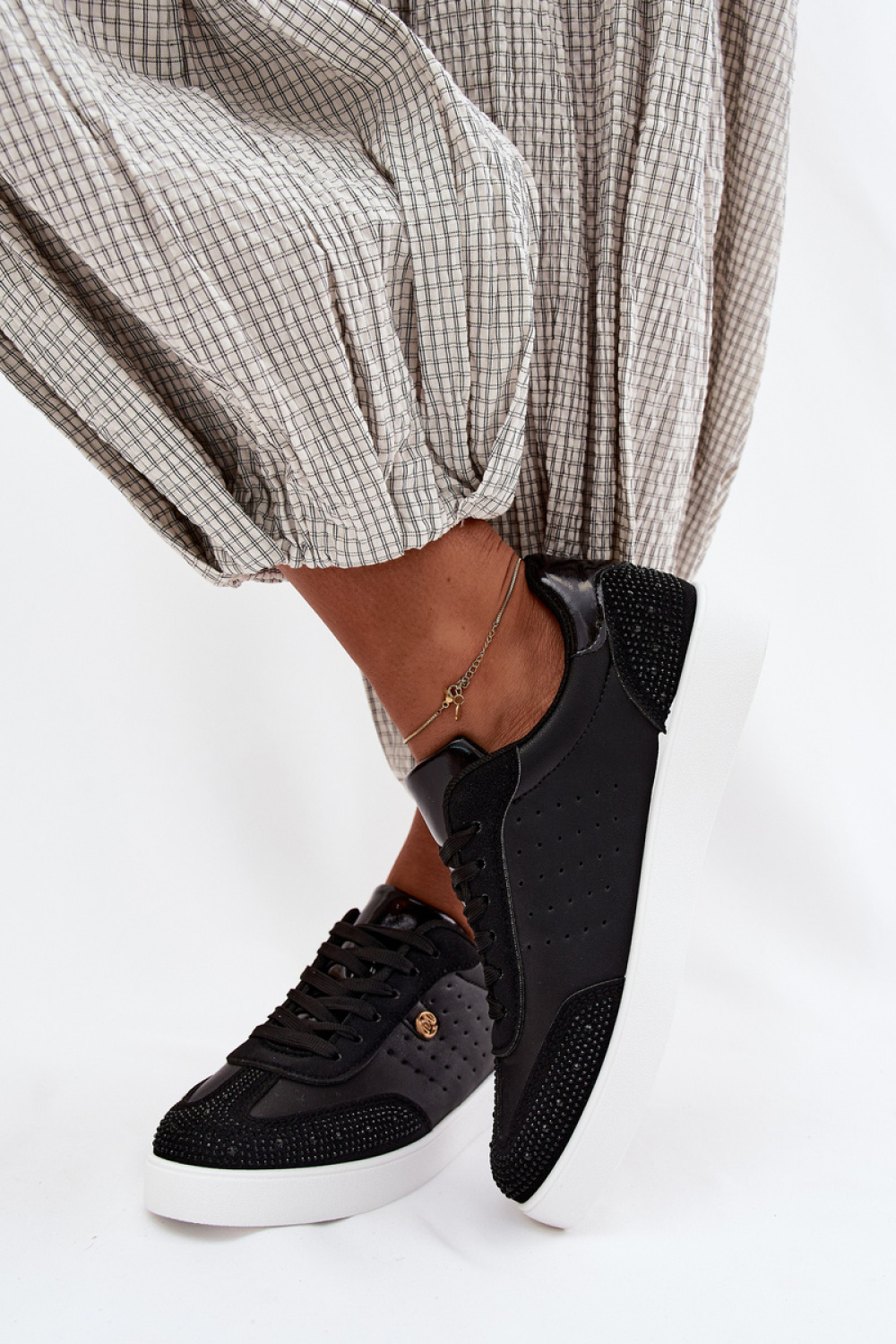 Buty Sportowe Model Soothe 817-4A Black - Step in style