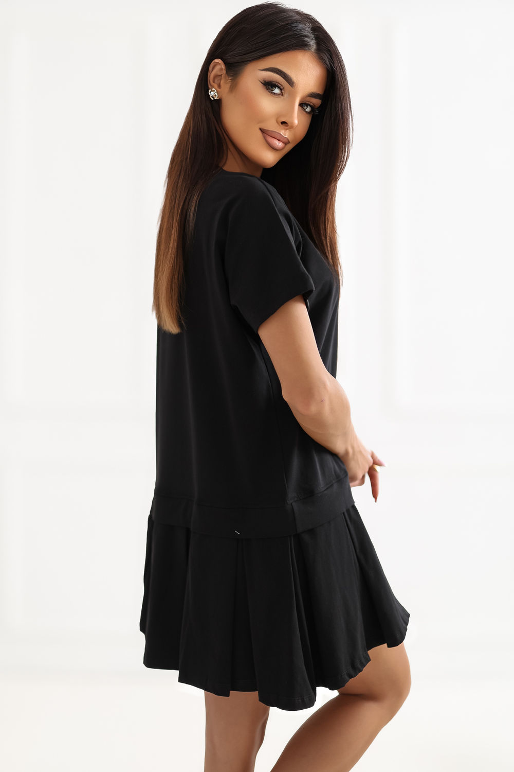 Sukienka Model RV-SK-A1229.10P Black - Rue Paris - obrazek 3