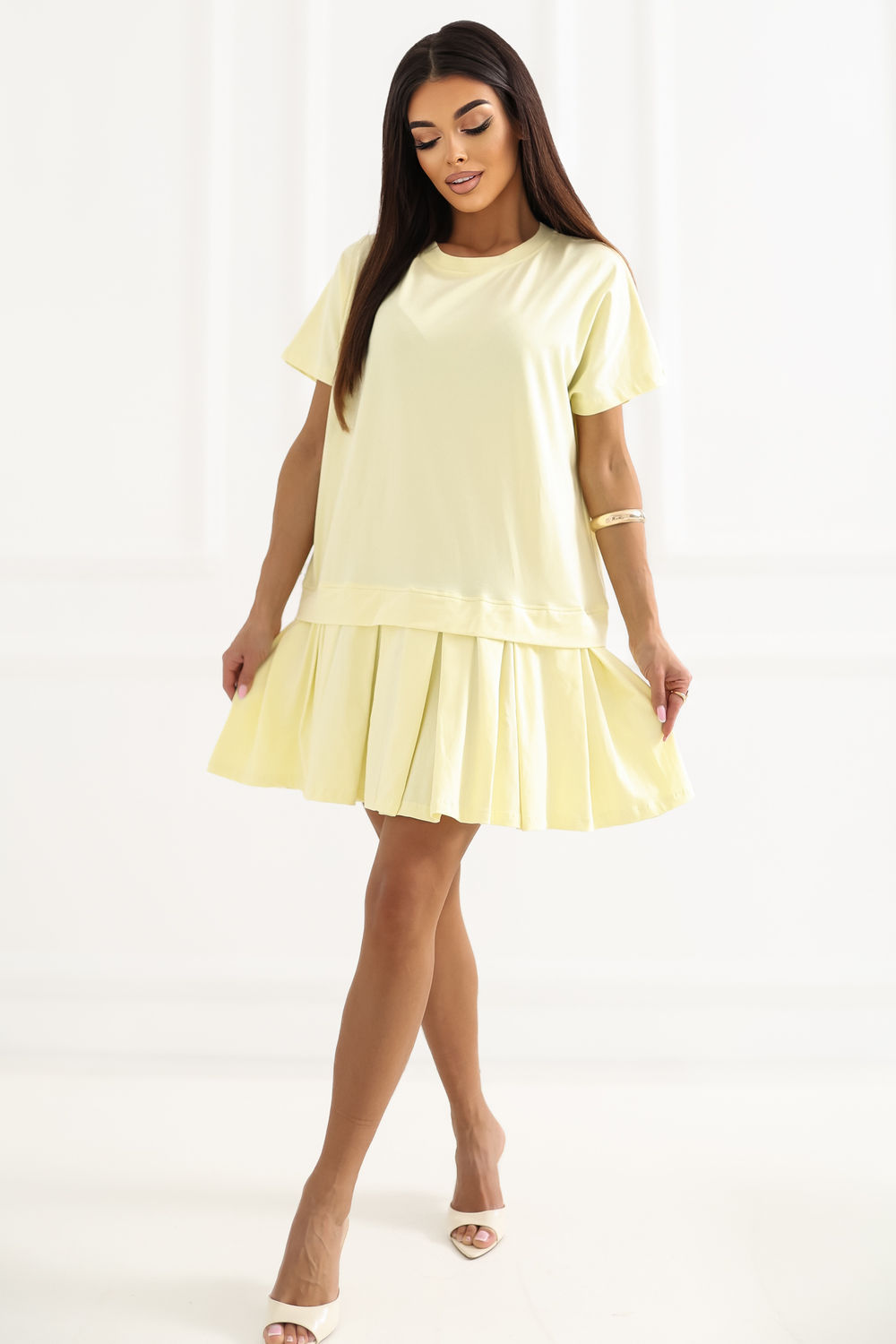 Sukienka Model RV-SK-A1229.10P Light Yellow - Rue Paris - obrazek 2