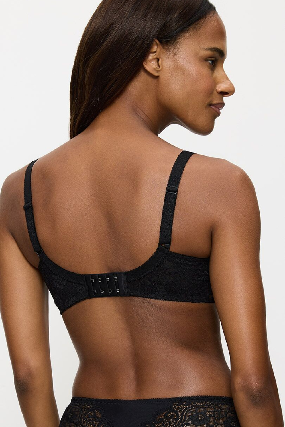 Biustonosz push up Biustonosz minimizer Model Amourette N01 10210668-0004 210556 Black - Triumph - obrazek 3