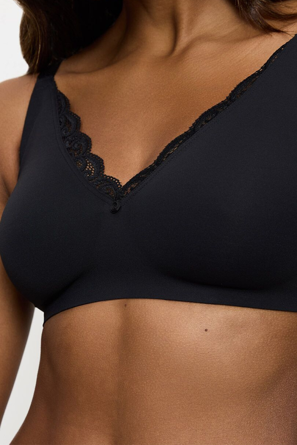Biustonosz push up Biustonosz minimizer Model Amourette N01 10210668-0004 210556 Black - Triumph - obrazek 5