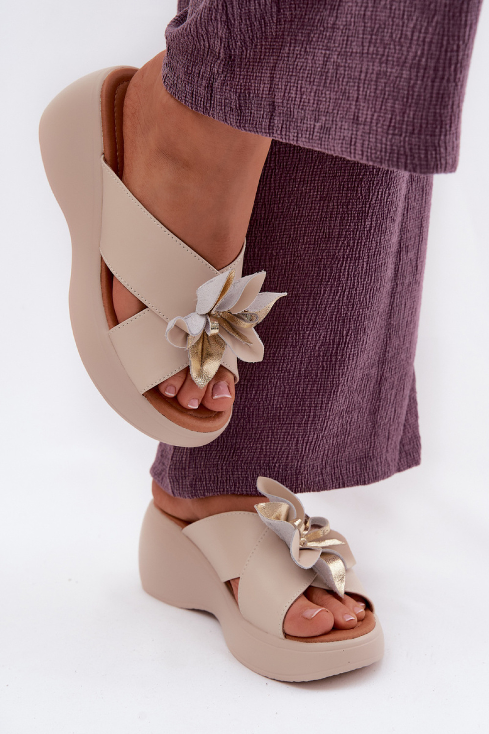 Sandał Klapki Model Vinceza 41511 Beige - Step in style - obrazek 3