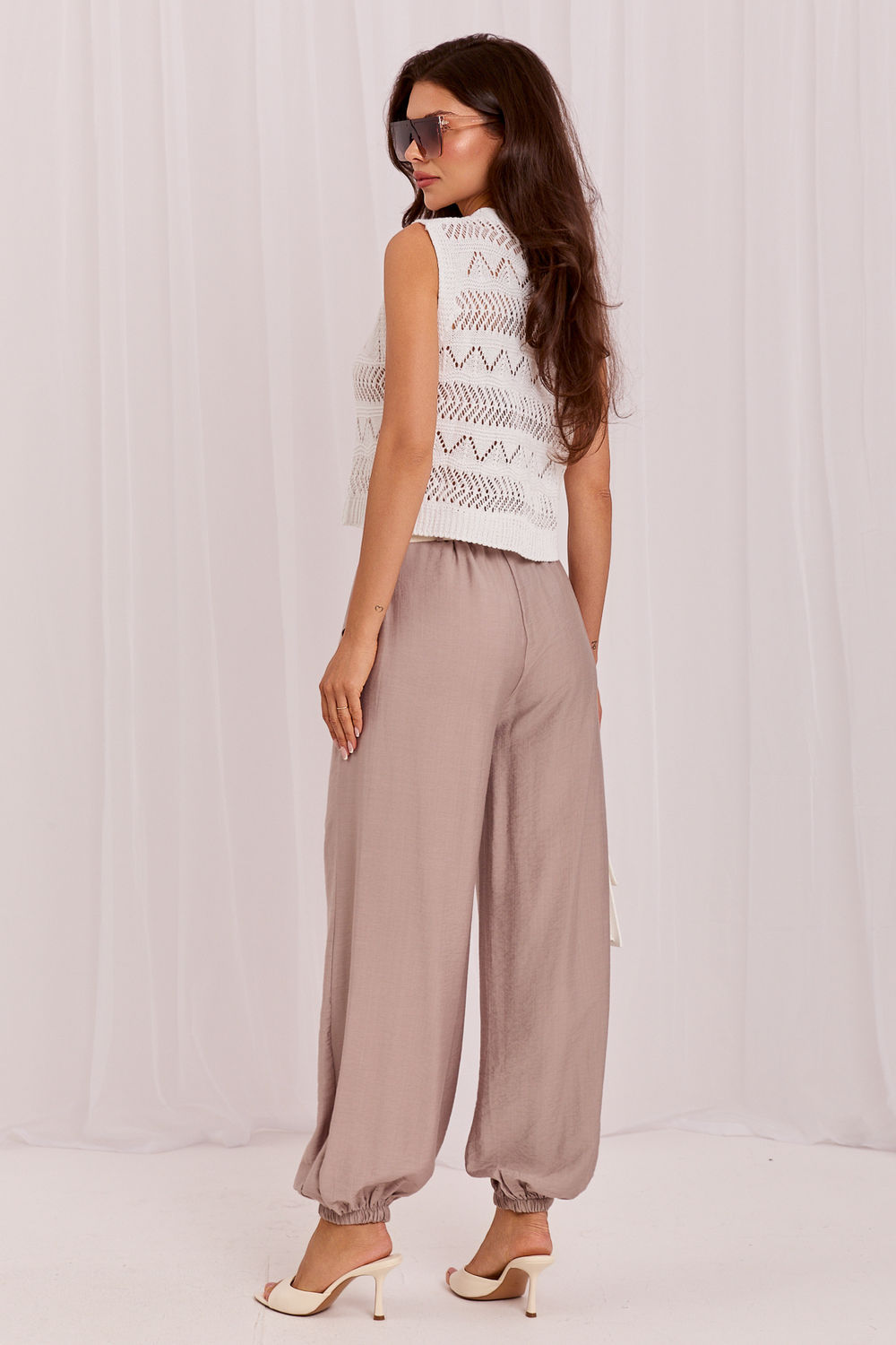 Spodnie Damskie Model IT-SP-10368.34 Dark Beige - Rue Paris - obrazek 3