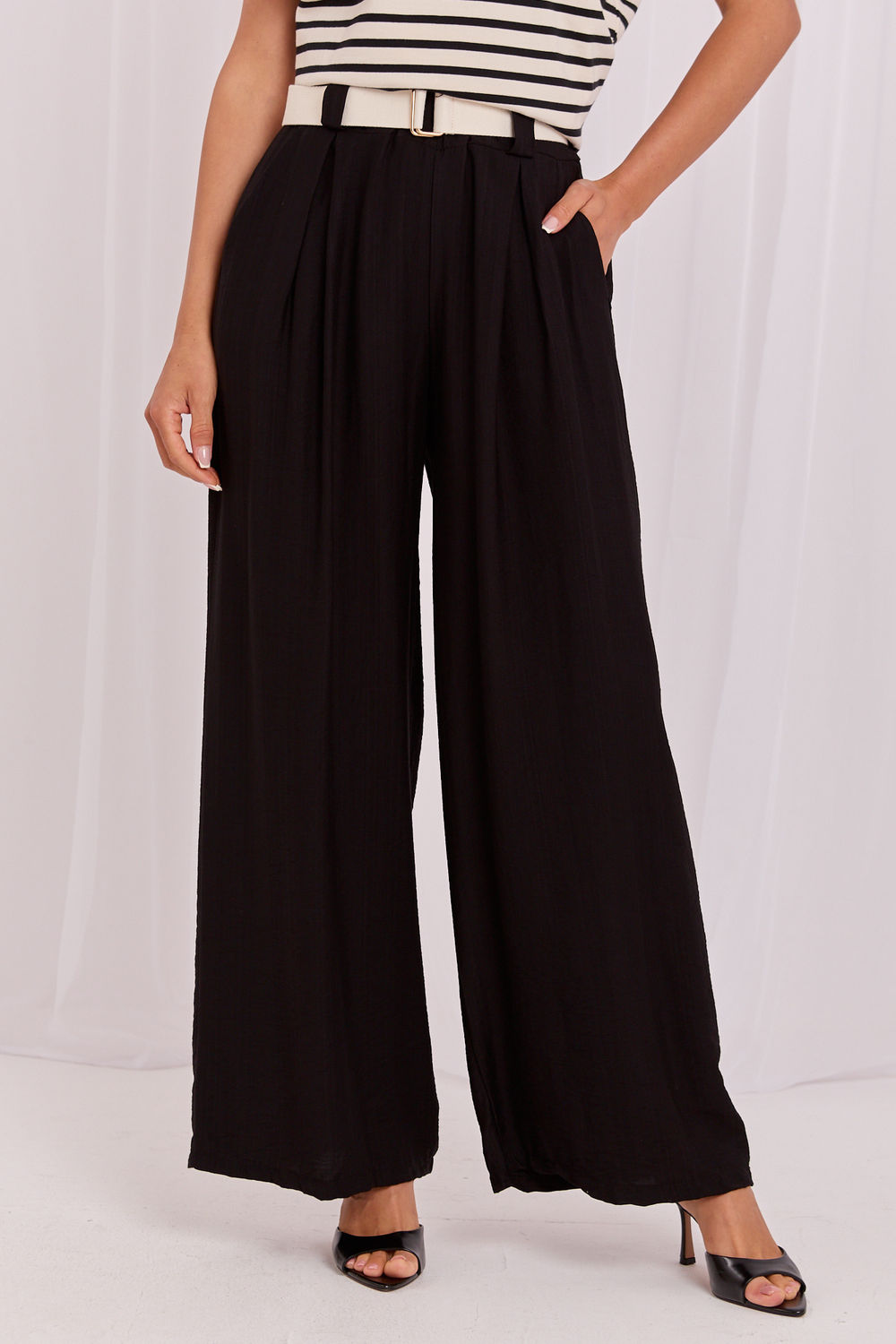 Spodnie Damskie Model IT-SP-10358.16 Black - Rue Paris - obrazek 3