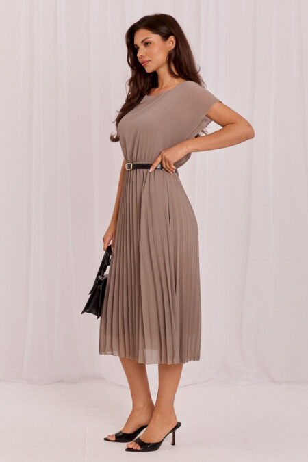 Sukienka Model DHJ-SK-8839-1.23X Dark Beige - Rue Paris