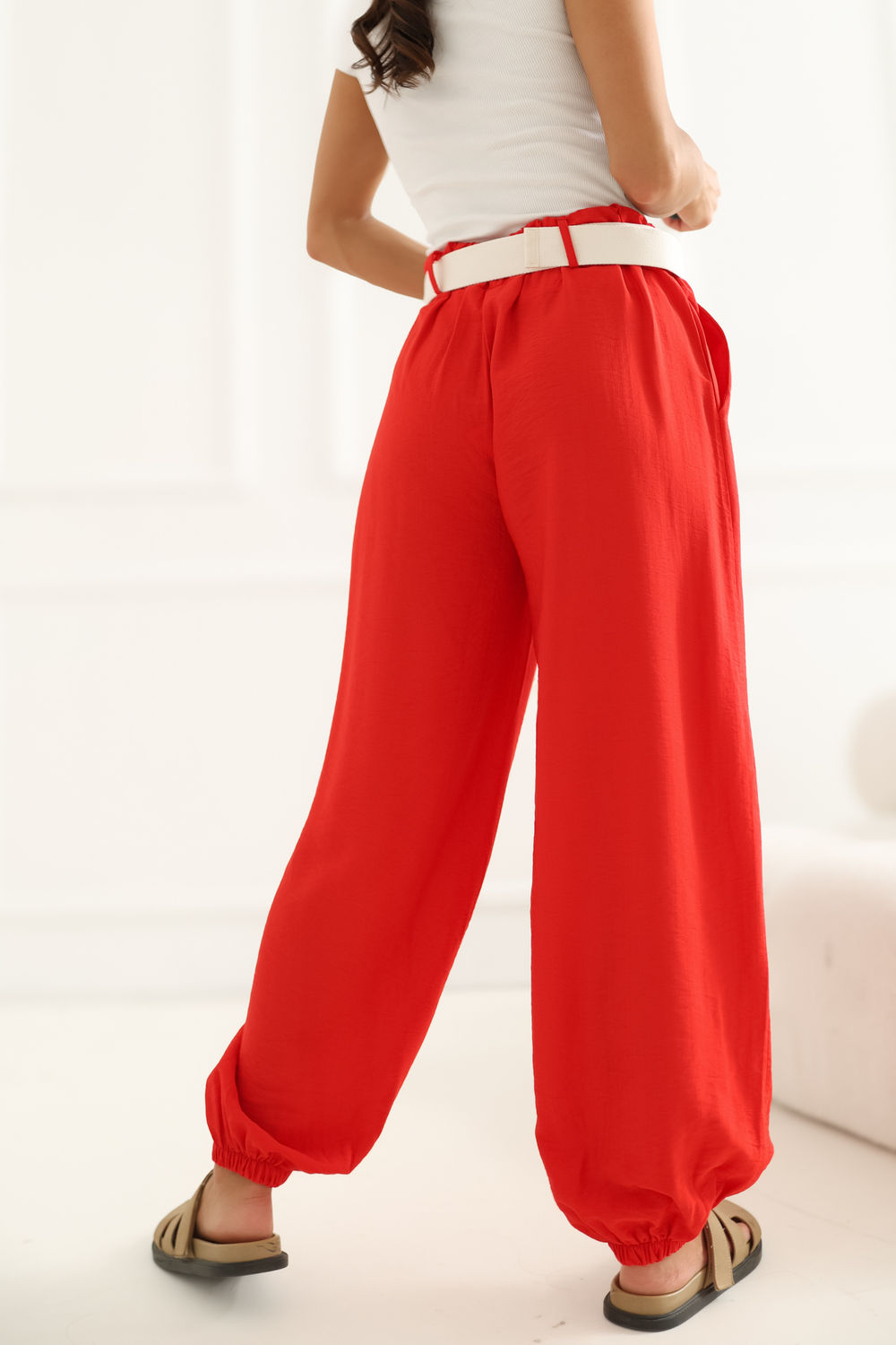 Spodnie Damskie Model IT-SP-10368.34 Red - Rue Paris - obrazek 3