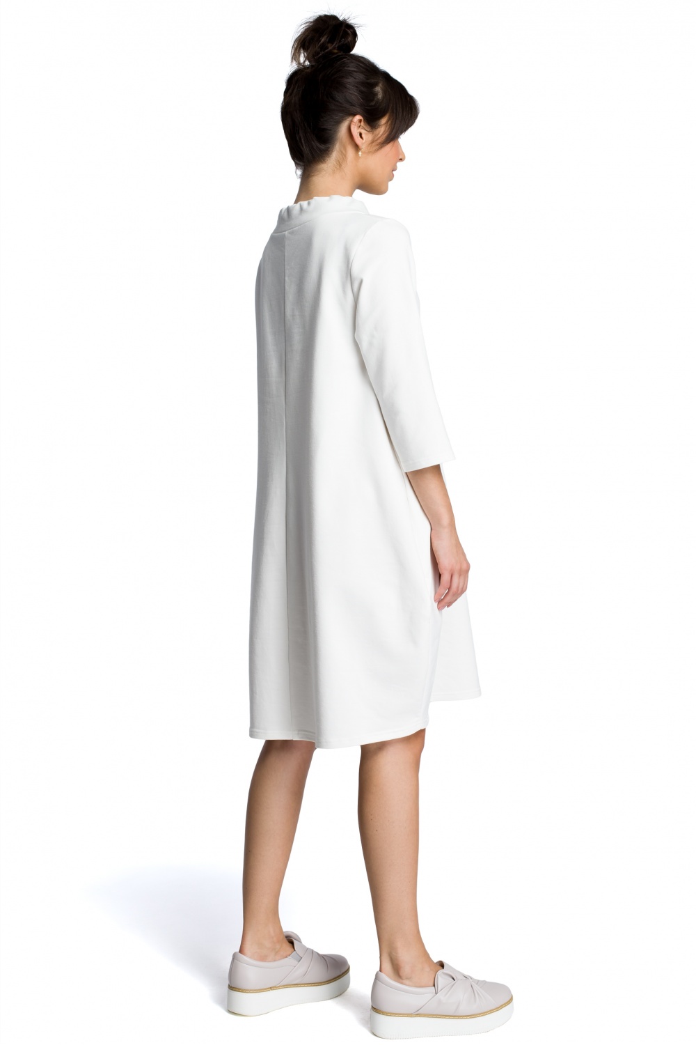 Sukienka Model B070 Ecru - BeWear - obrazek 2