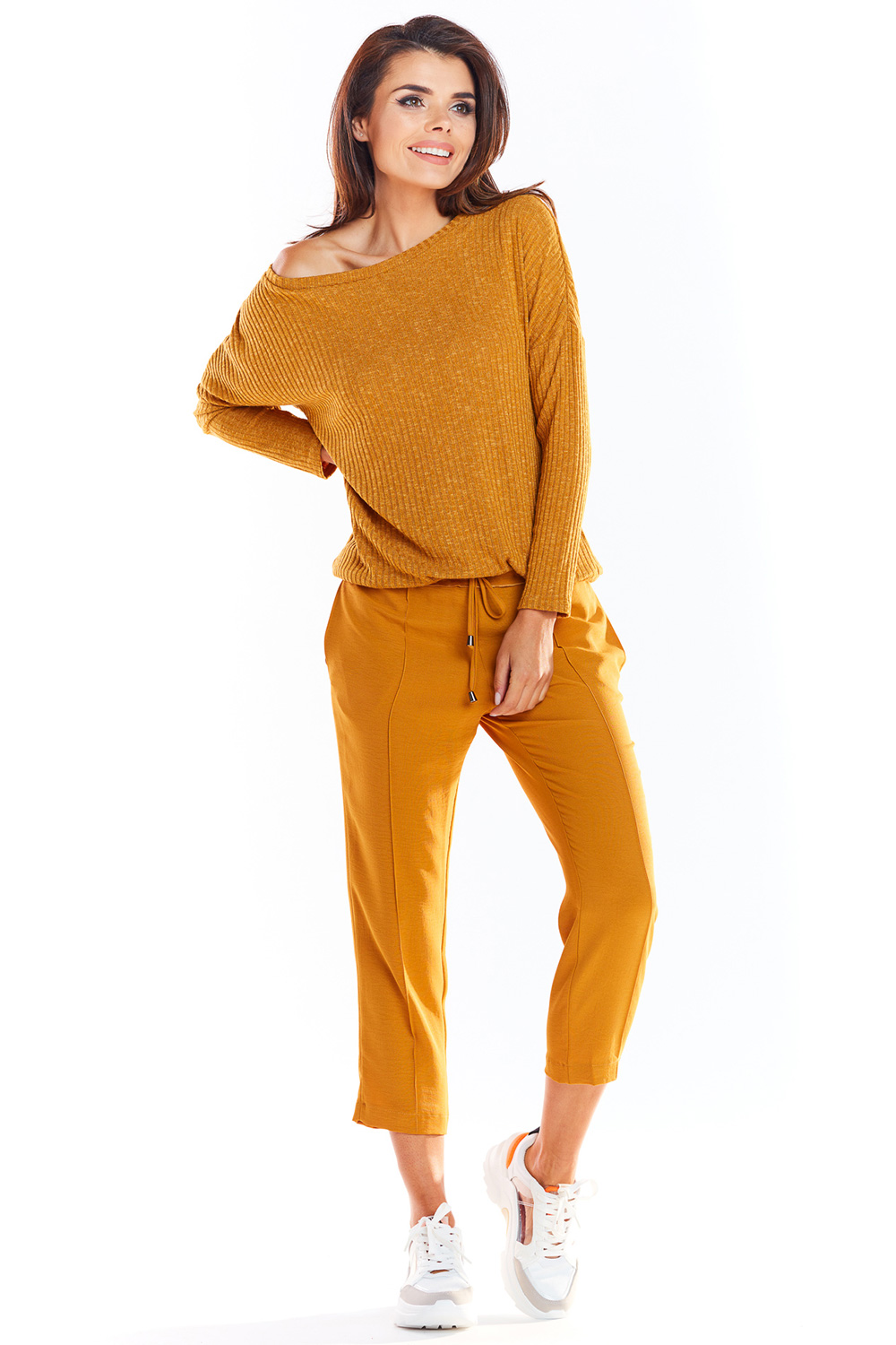 Sweter Damski Model A333 Camel - awama - obrazek 2