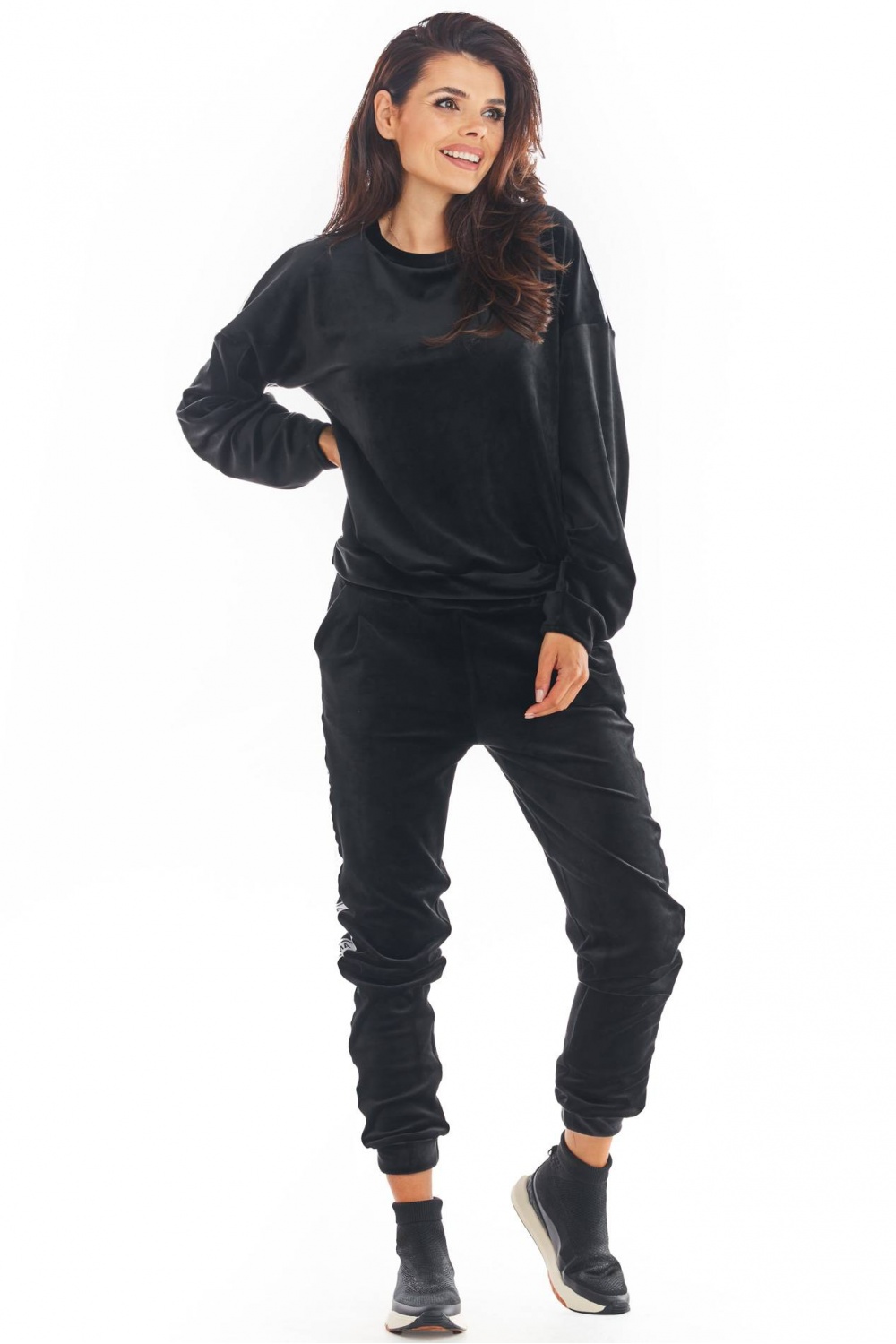 Bluza Damska Model A374 Black Welur - awama - obrazek 2