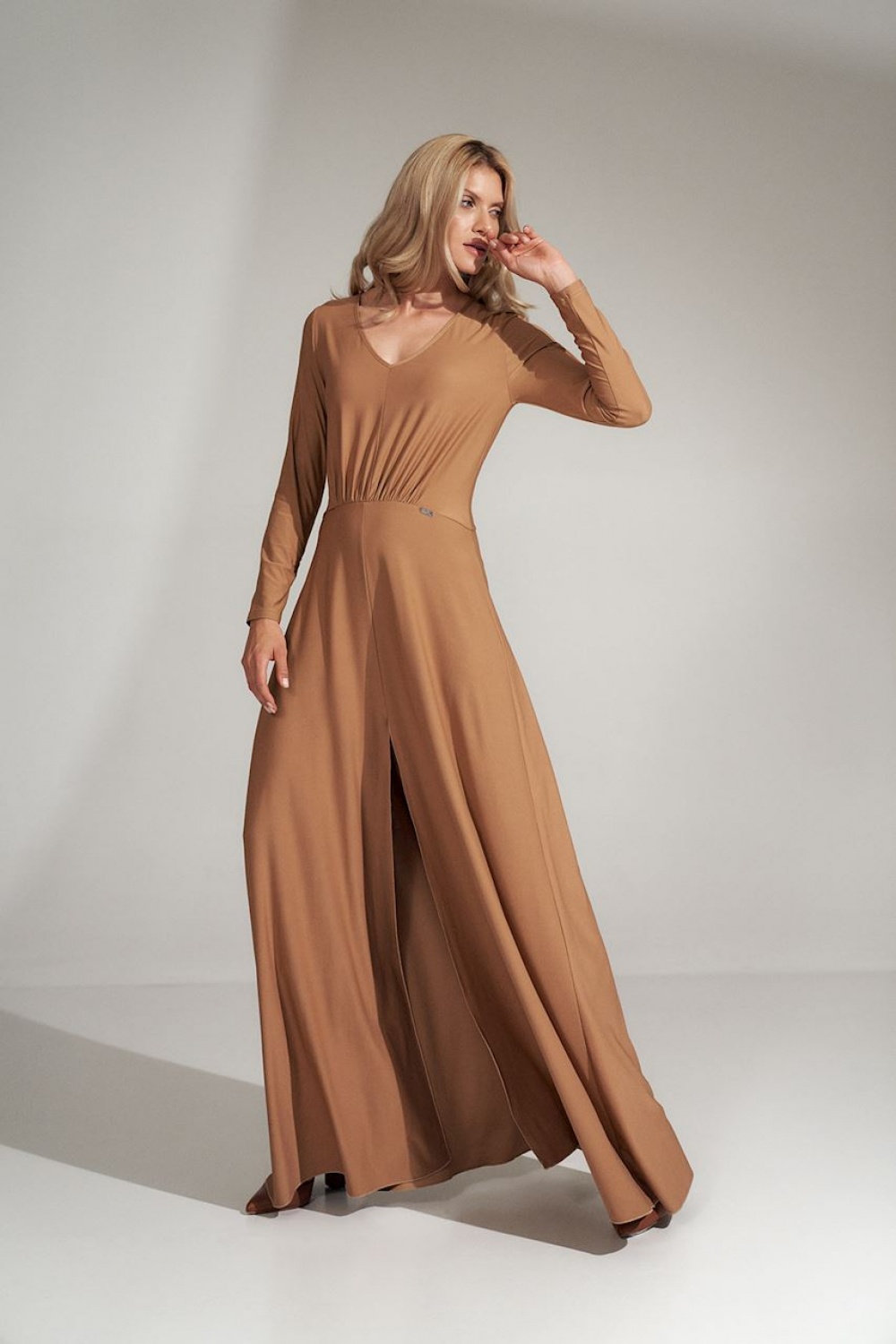 Sukienka Model M727 Beige - Figl - obrazek 2