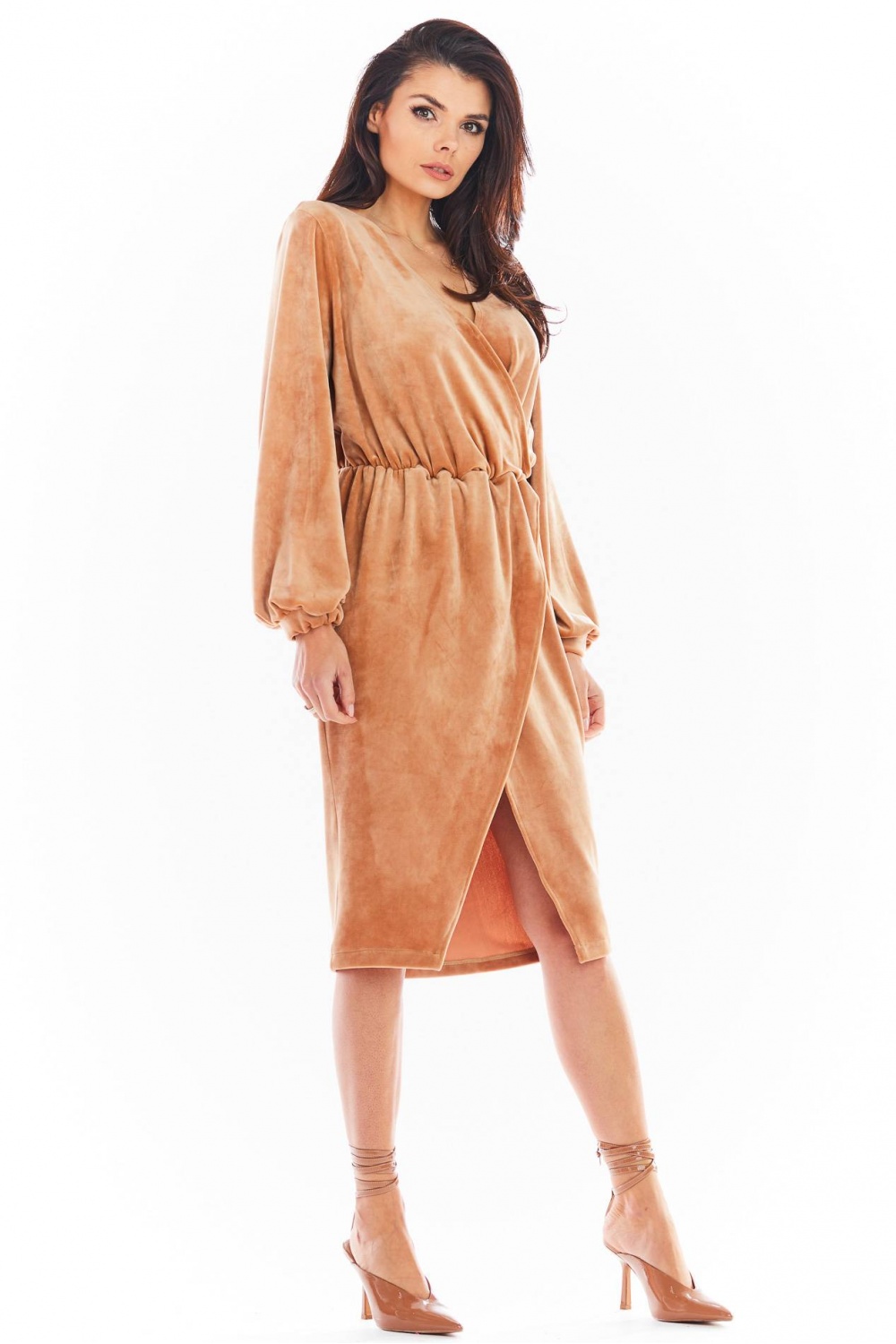 Sukienka Model A406 Welur Beige - awama - obrazek 4