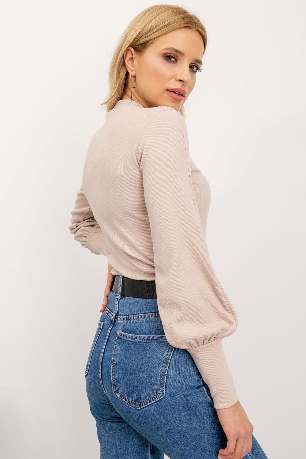 Bluzka Model RV-BZ-5223.15 Beige - Rue Paris - obrazek 2