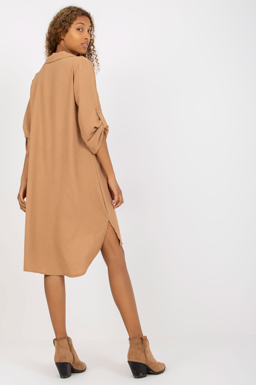 Sukienka Model DHJ-SK-16328.33 Camel - Italy Moda - obrazek 3