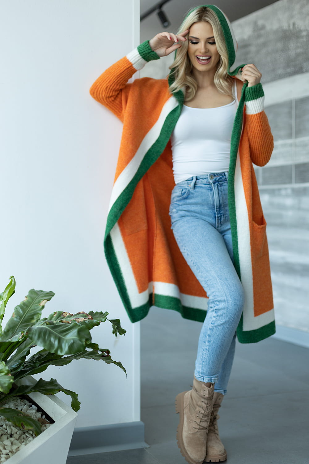 Sweter Kardigan Model 30085 Orange - PeeKaBoo - obrazek 2