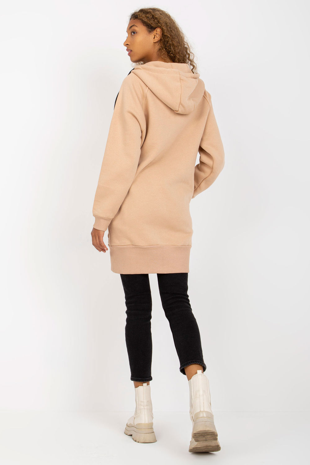 Bluza Damska Model AP-BL-AP-3004.32 Beige - Rue Paris - obrazek 3